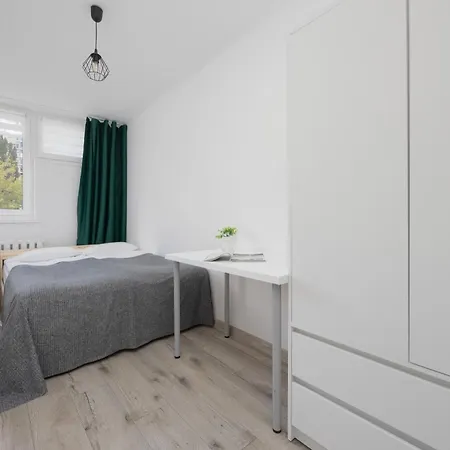 Apartamento Bright Apartament Wola Ideal For Remote Work By Renters