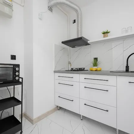 Bright Apartament Wola Ideal For Remote Work By Renters Apartment *