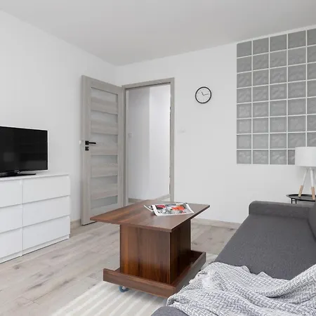 Bright Apartament Wola Ideal For Remote Work By Renters