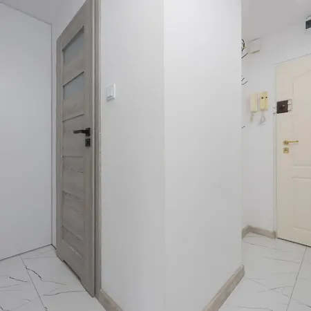 Apartamento Bright Apartament Wola Ideal For Remote Work By Renters *