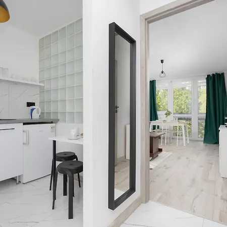 Bright Apartament Wola Ideal For Remote Work By Renters Warsaw