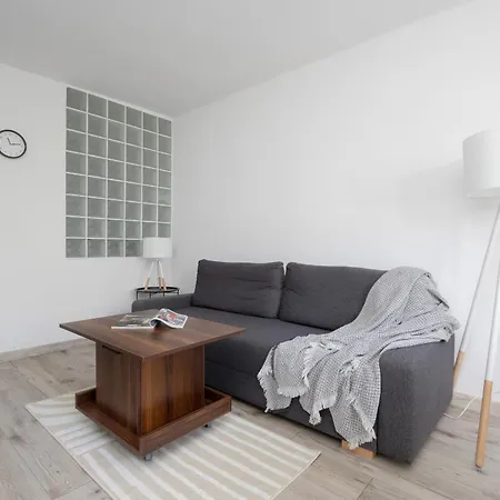 Bright Apartament Wola Ideal For Remote Work By Renters Apartamento *